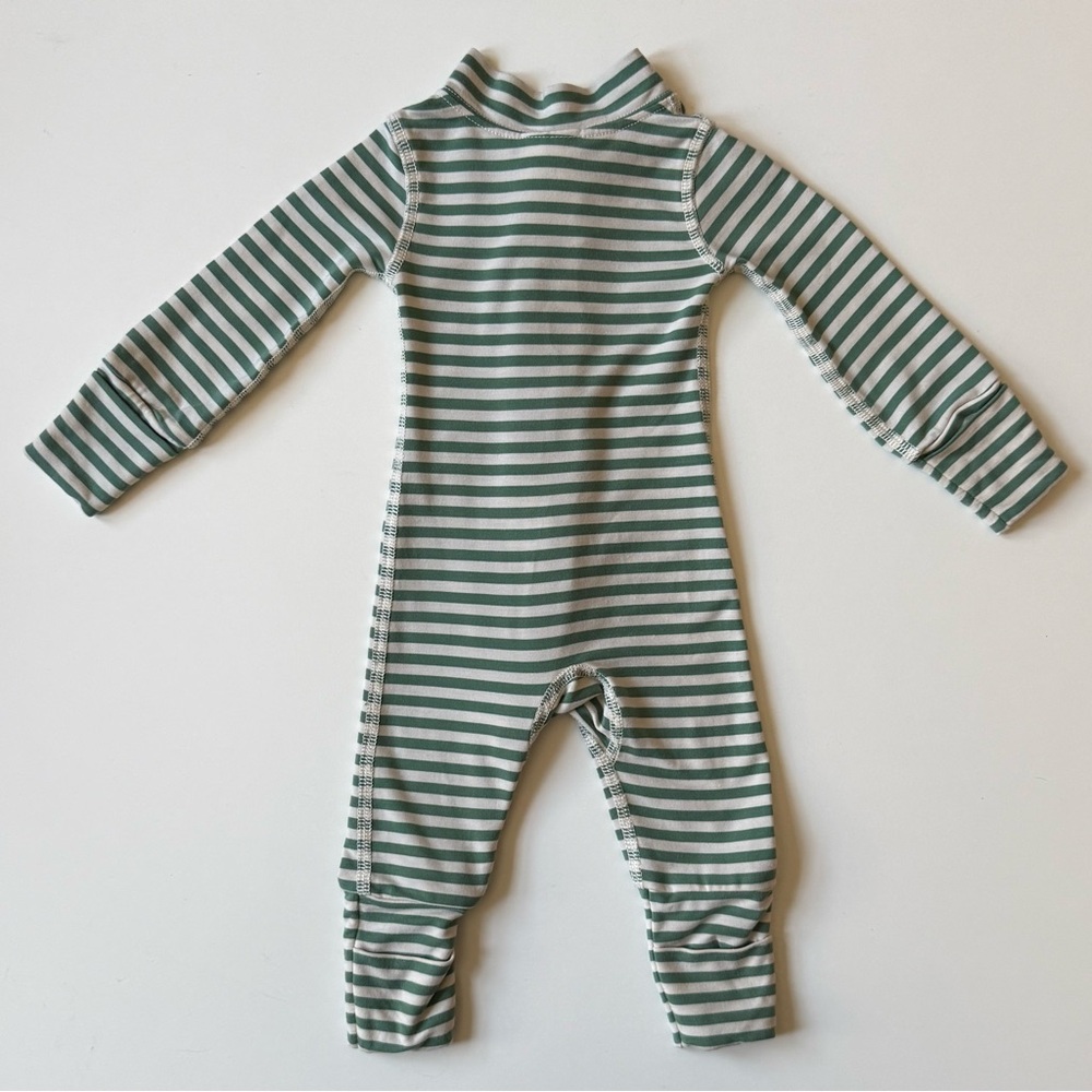 Hanna Andersson Newborn Unisex 2-Way Zip Sleepers in HannaSoft - Bundle of 3 - Picture 10 of 16